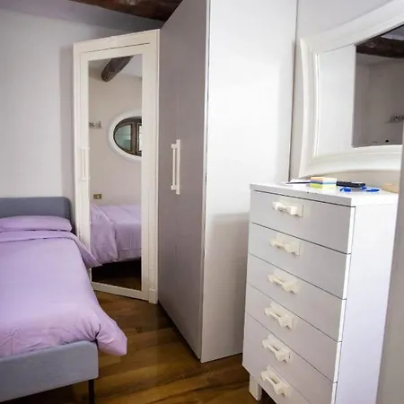 Hause Naty Spaccanapoli * Naples