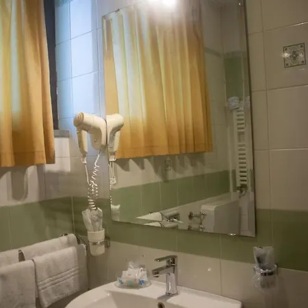Hotel Capodichino International 4*