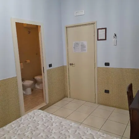 Hotel Vittorio Veneto Napoli Neapel