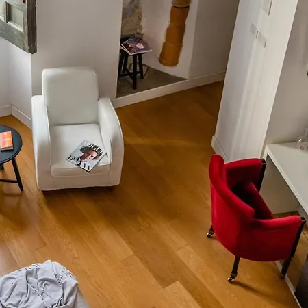 Santa Chiara Boutique Отель Неаполь