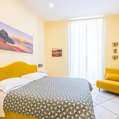 La Casa Di Bruno 3* נאפולי