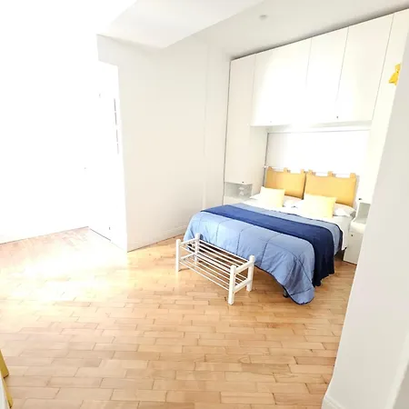Il Faro Di Serapide Bed & Breakfast Naples