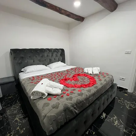 Valentino Luxury Apartment *