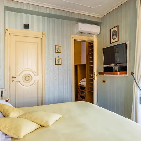 לינה וארוחת בוקר La Casa Di Bruno נאפולי