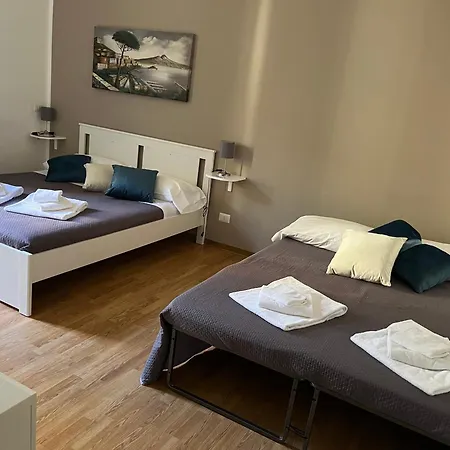 Bed and Breakfast I *