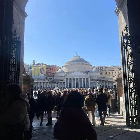 Casetta Piazza Plebiscito Naples