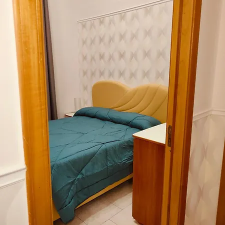 Giovy's House - Centro * Naples