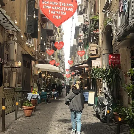 San Gennaro In Porta Couette-café Naples