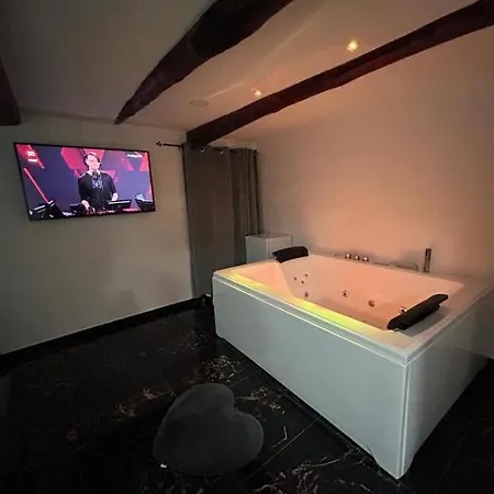 Valentino Luxury Apartment Naples