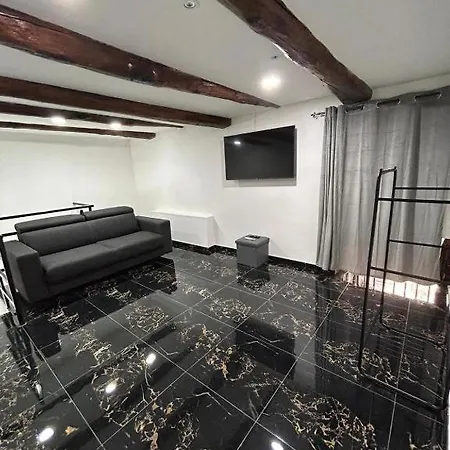 Valentino Luxury Apartment Naples