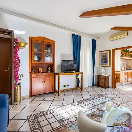 Casa Raffaela With Terrace By Wonderful Italy Apartment *