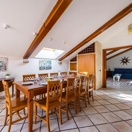 Apartment Casa Raffaela With Terrace By Wonderful Italy *
