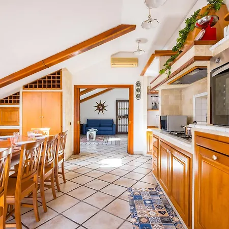 Casa Raffaela With Terrace By Wonderful Italy Naples