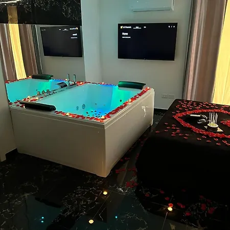 Valentino Luxury Apartment Naples