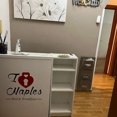 I * Νάπολη