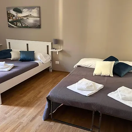 Bed and Breakfast I *