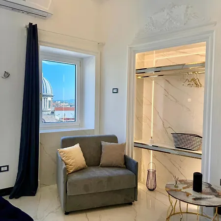 Galasso Apartment *