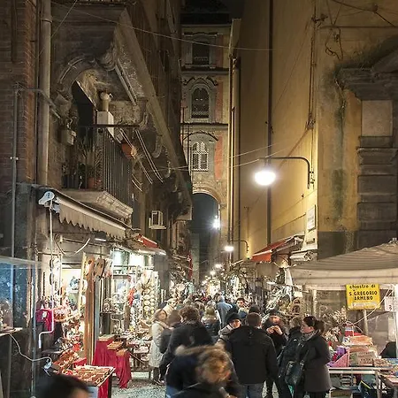 La Piazza Al Vomero *