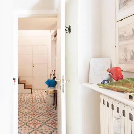 Apartment Cortile Montechia By Domusextra Naples