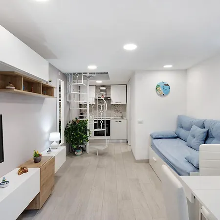 Partenope Dorata Apartment