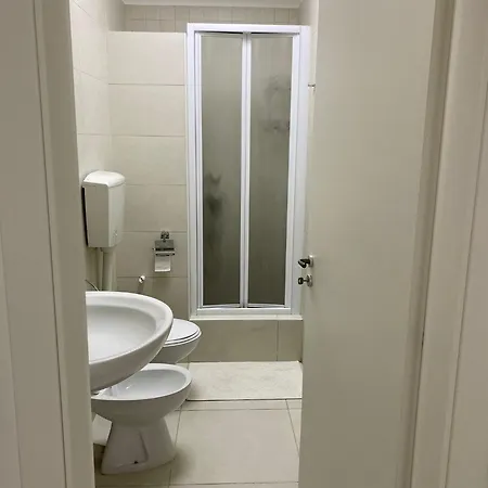 Affittacamere Casa *