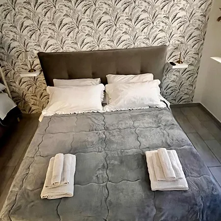 Apartment Verace - Centro Storico Spaccanapoli Naples