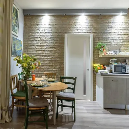 Casabarina Live In The Center Of Apartment