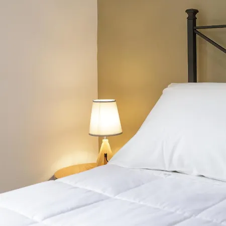 Civico13 Bed & Breakfast 2*