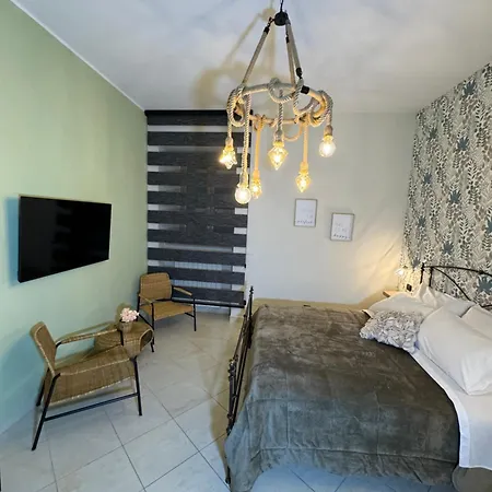 Nana Bed & Breakfast *