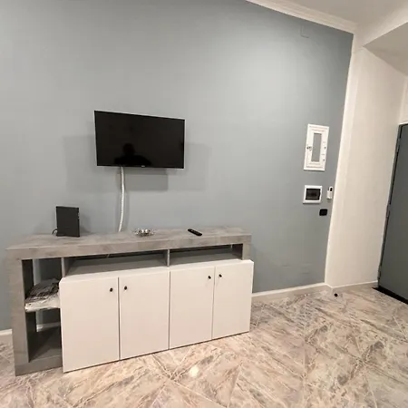 Di Napoli's Apartment *