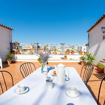 Tresor Historic Centre Apartment Naples