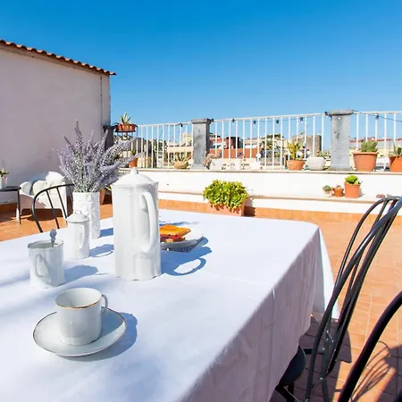 Tresor Historic Centre Apartment *