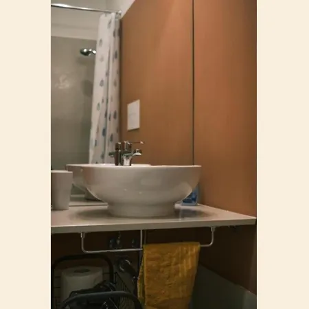 Nespolino, Piccola Casetta In Centro Storico Al Piano Terra Con Piccolo Spazio Esterno Privato Apartment *