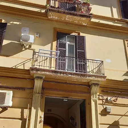Domus Mea * Naples