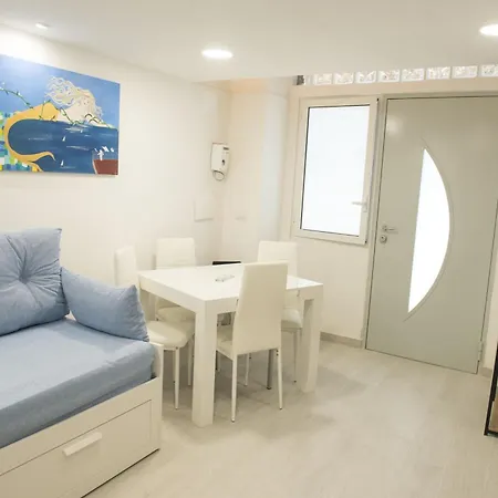 Partenope Dorata Apartment *