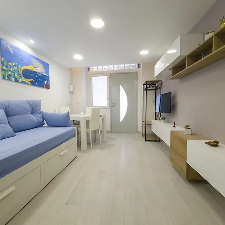 Partenope Dorata Apartment *
