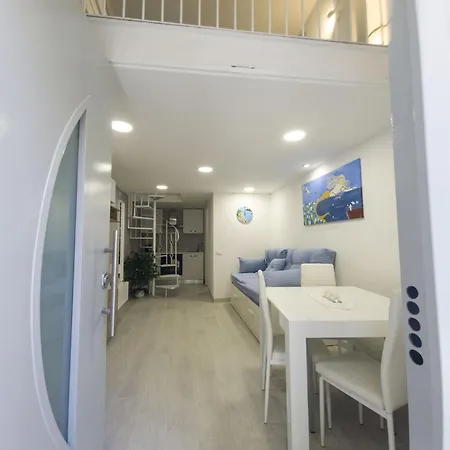 Partenope Dorata Apartment *