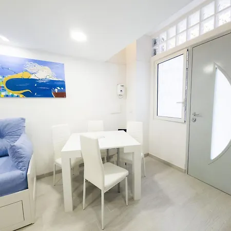 Partenope Dorata Apartment *