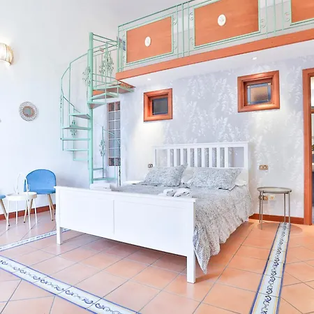 Apartment Chiaia Sea View Gem *