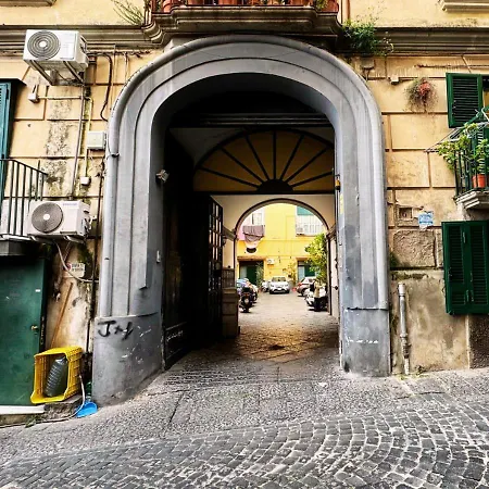 Holiday home Metro Montesanto - 2 Minuti Dalla Metropolitana E Dal Centro Di Naples