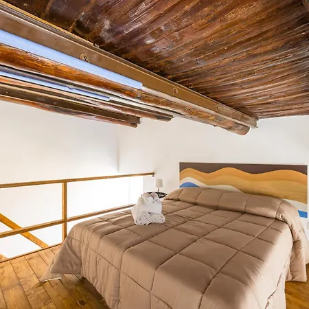 Carrozzieri Nest At Historical Center * Naples