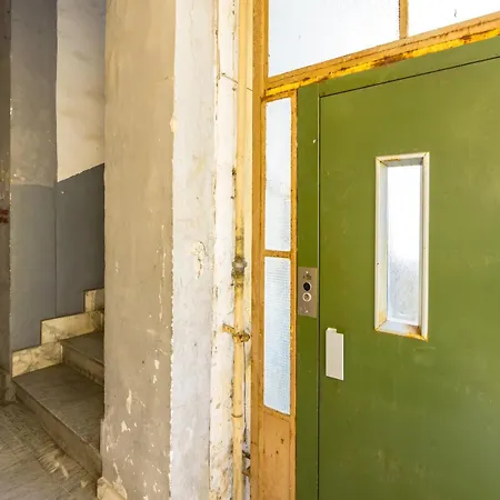 Apartment Carrozzieri Nest At Historical Center