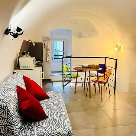 Casa Del Poeta - Spaccanapoli Apartment *