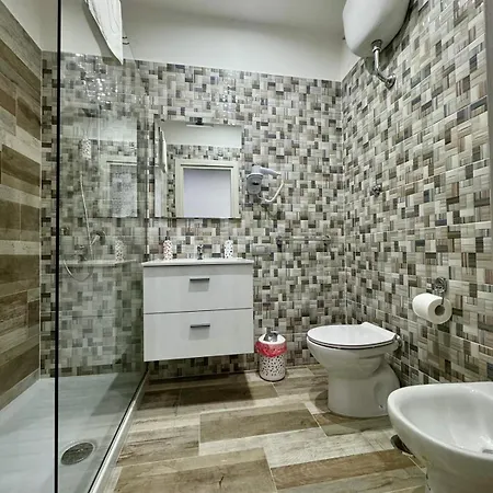 Punto House Ferrovia * Naples