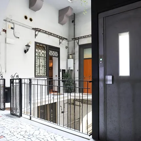 Chiaia Sea View Gem Apartment Naples