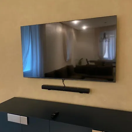 Luxury House With Parking Apartment