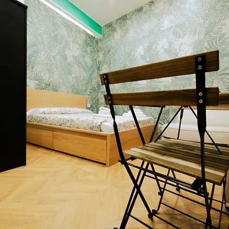 Apartment La Casa Di Nini Centro Naples