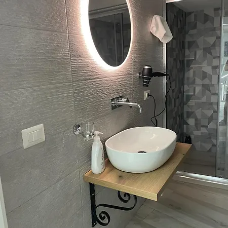 Apartman Metro Stazione-museo 500 M-appartamento Ed Elegante Dimora De Curtis Nápoly