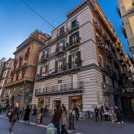Due Porte A Toledo Appartamento *
