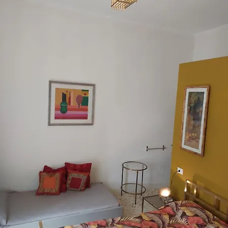 Palazzo Carafa Di Montorio Bed & Breakfast
